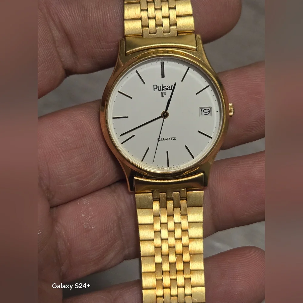 Pulsar Gold Watch with White Dial With New Battery - Picture 1 of 6